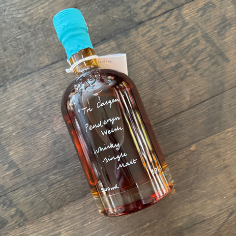 Penderyn ''Tri Casgen'' single malt Welsh whisky